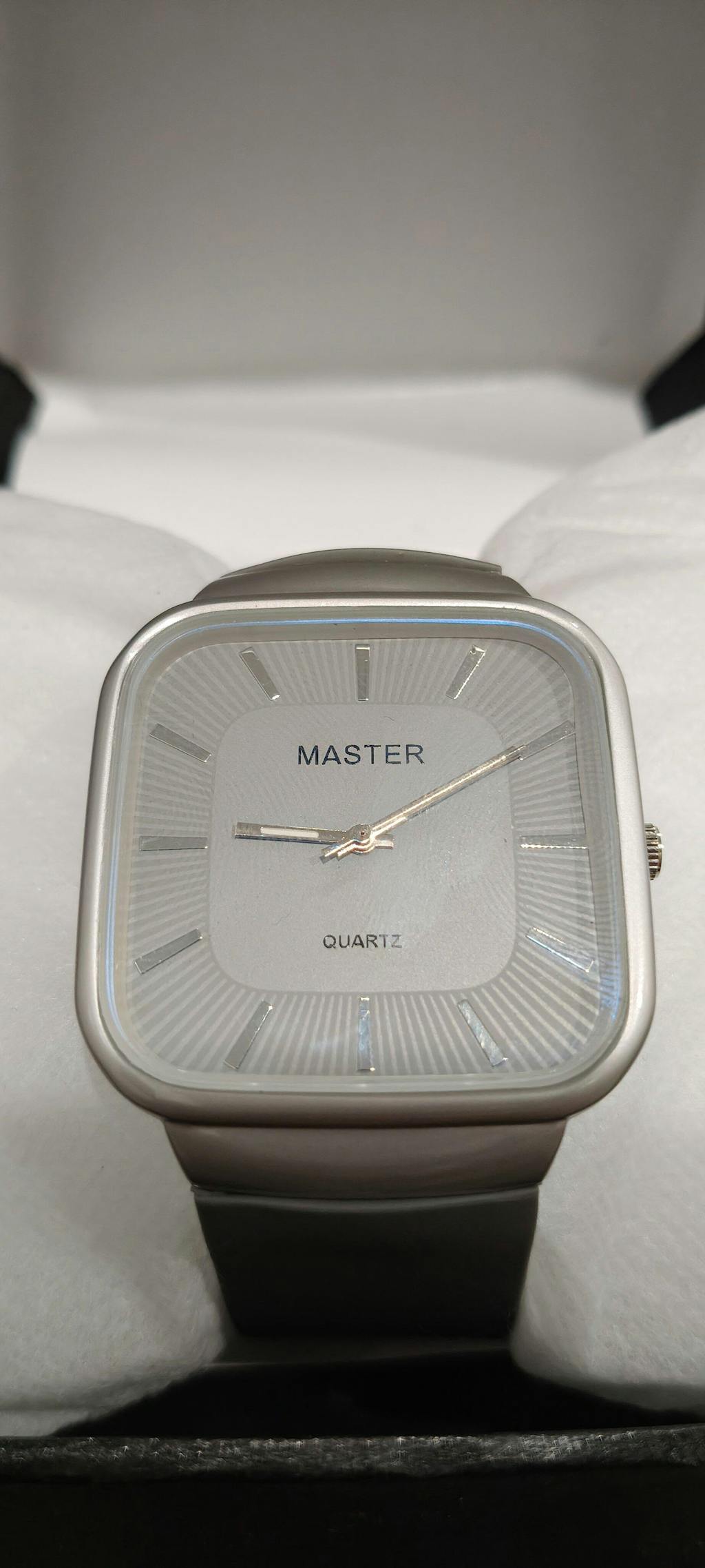 Hight Quality Watch Free Delivery Limited Time offer