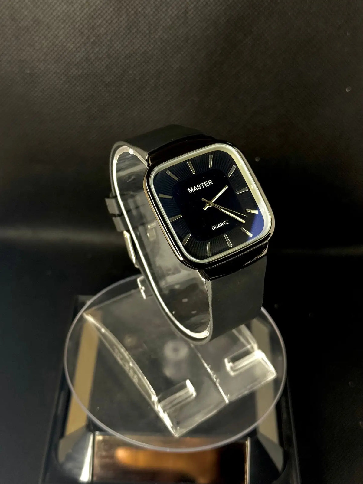 Hight Quality Watch Free Delivery Limited Time offer